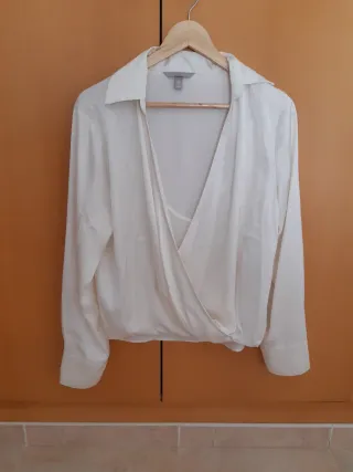 Camisa marfil raso cruzada