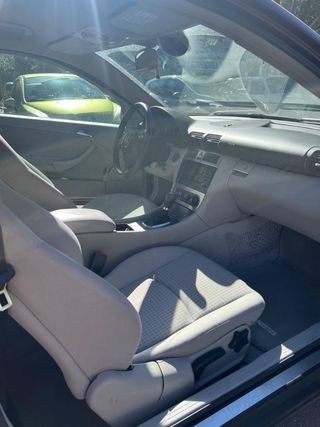 Mercedes C200 Kompressor automático súper cuidado