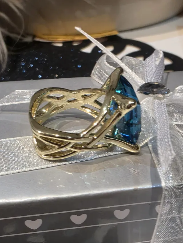 Anel de cocktail água-marinha em ouro