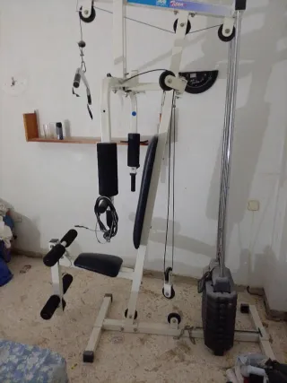 Máquina de gimnasio multifunción