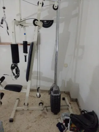 Máquina de gimnasio multifunción