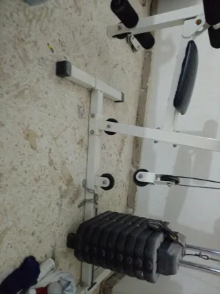 Máquina de gimnasio multifunción