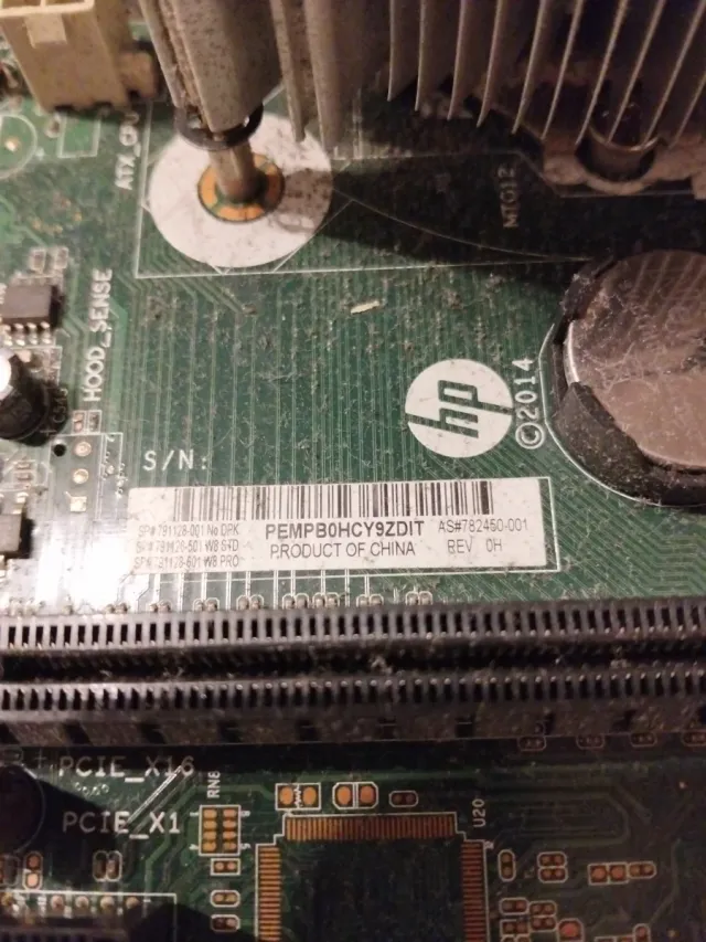 Placa base HP con disipador y ventilador