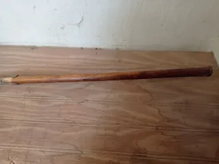 Antiguo podón o calabozo con mango