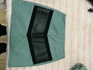 Falda corta cuadros verde y negro