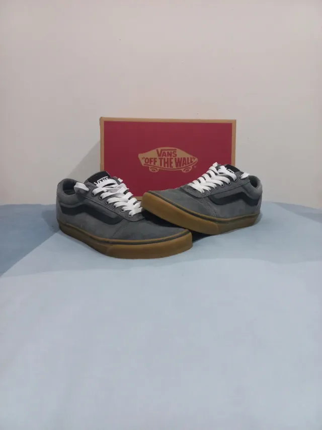 Zapatos Vans Marrones y Grises