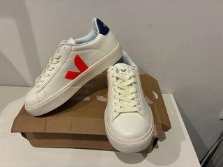 Zapatillas Casual Veja blancas