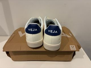 Zapatillas Casual Veja blancas