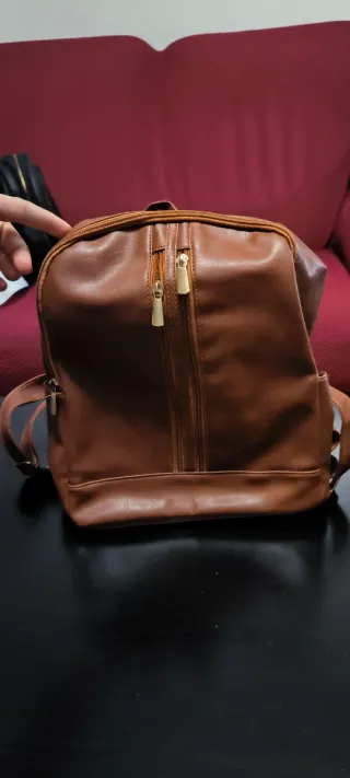 Mochila de cuero marrón