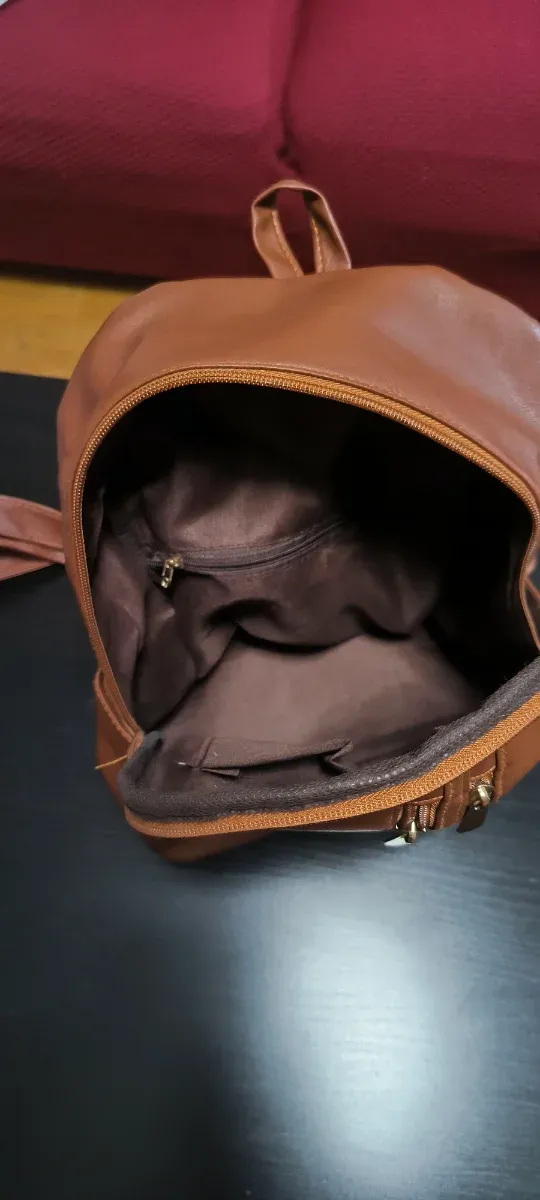 Mochila de cuero marrón