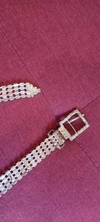 Cintura con strass elegante