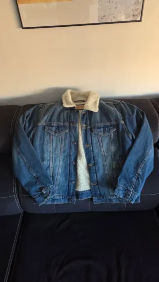 Chaqueta vaquera forrada de borrego
