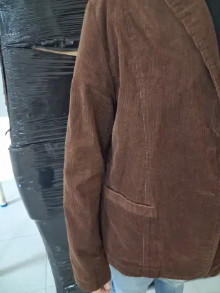 Chaqueta de pana marrón