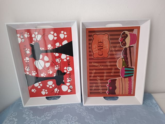 Vassoi per servire cibo nuovi