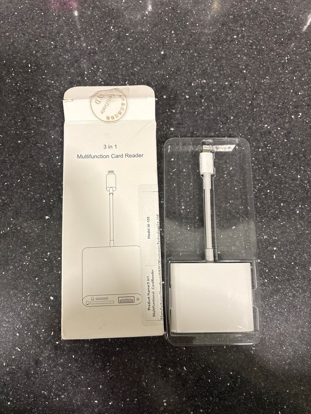 Lector de Tarjetas Multifunción 3 en 1