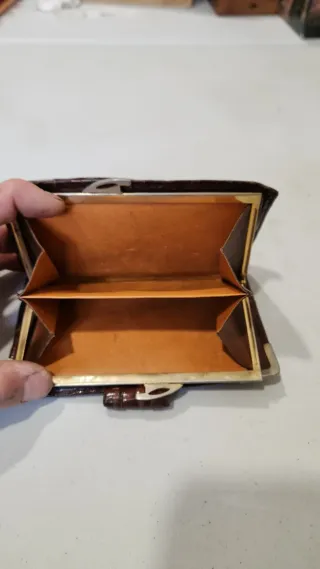 Monedero vintage piel recreacion cocodrilo marrón