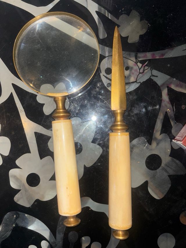 Conjunto antiguo: Lupa y abrecartas