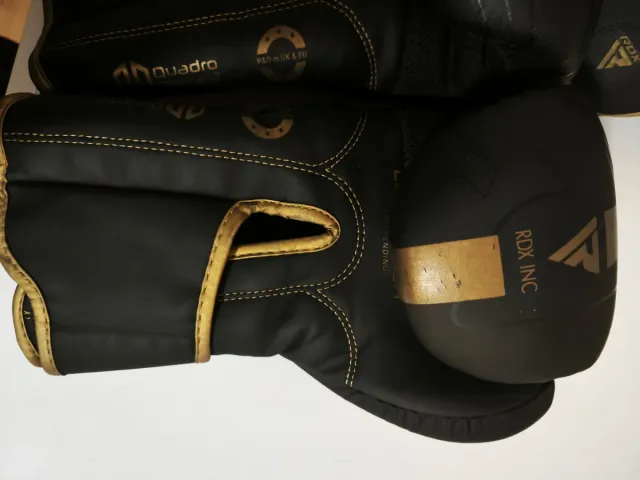 Guantes de Boxeo RDX Negros y Dorados