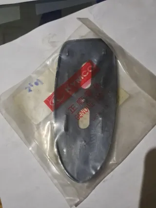 Base Goma Espejo Izq KYMCO Dink 50cc