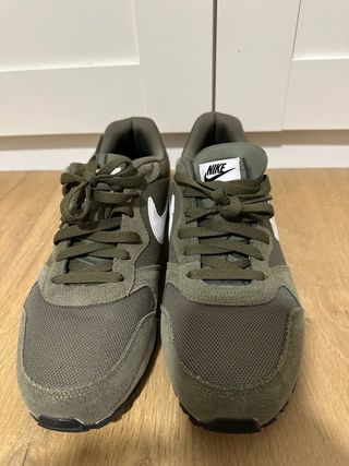 Zapatillas Nike Verdes y Blancas