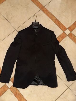 Abito elegante nero taglia 48 rifinito a mano