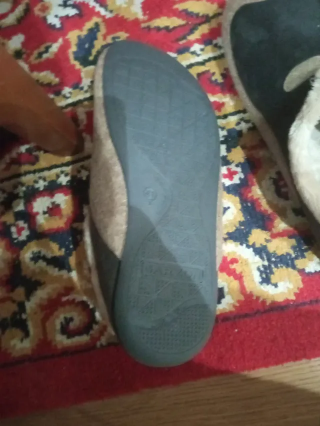 Zapatillas cómodas forradas