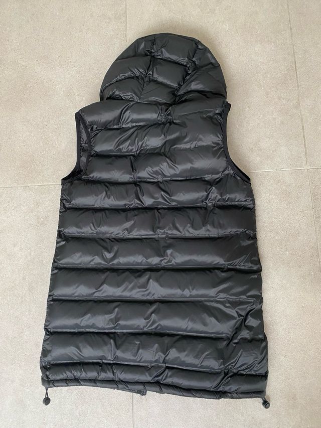 Chaleco largo acolchado Zara capucha Talla XS