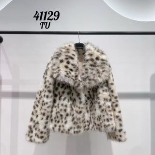 Abrigo pelo sintético animal print