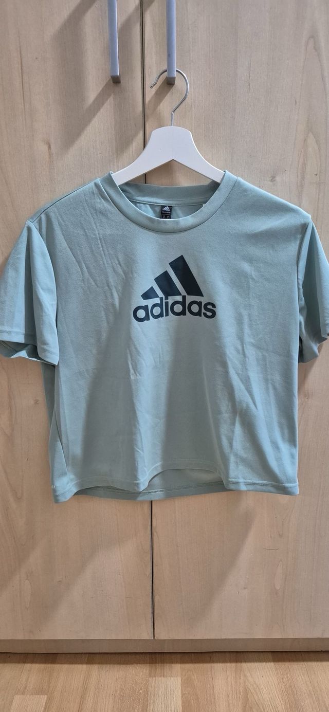 Camiseta deportiva Adidas verde