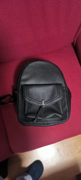 Mochila cuero negra
