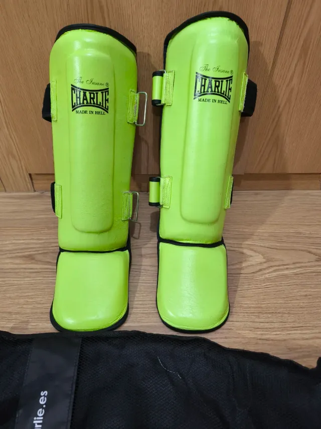 Espinilleras Charlie Gel