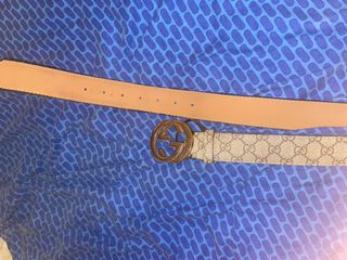 Cinturón Gucci GG Dorado Beige