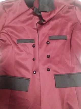 Américana de color granate y negro unise