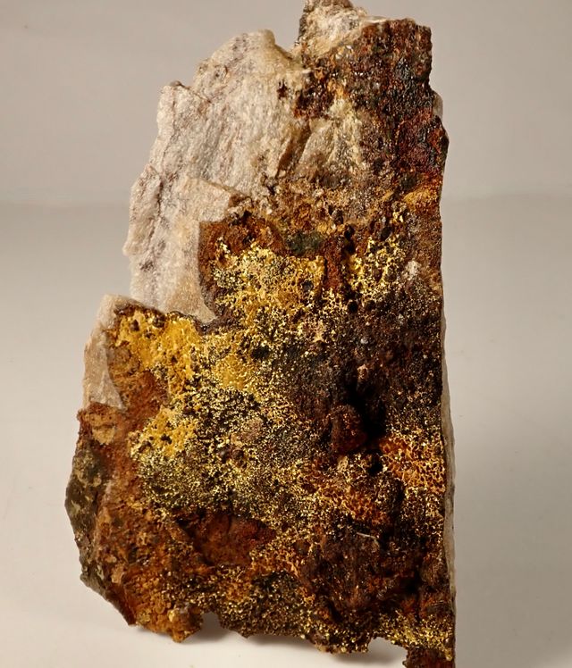 Cacoxeno Mineral