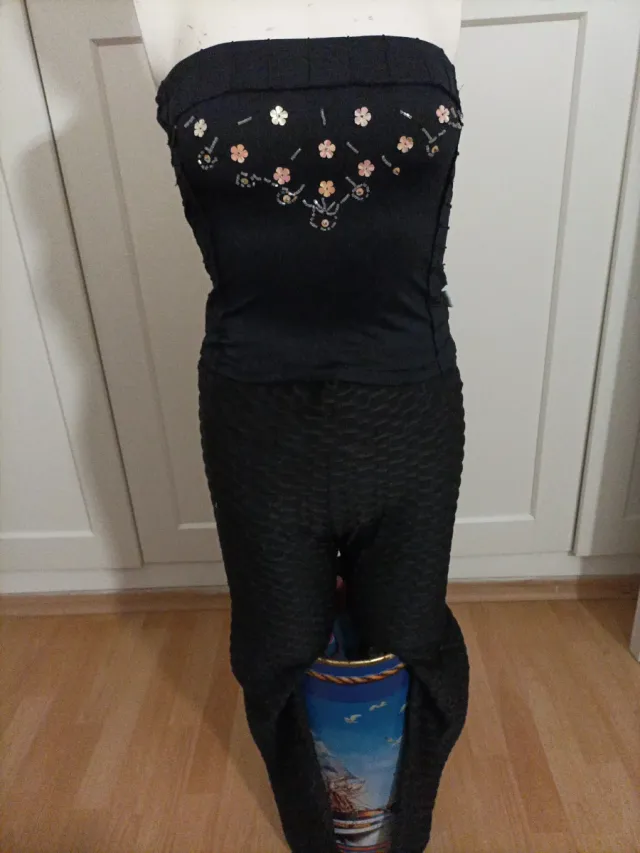 Malla elástica L/XL y Top elástico  . Cazadora