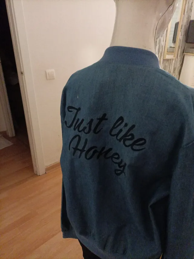 Malla elástica L/XL y Top elástico  . Cazadora