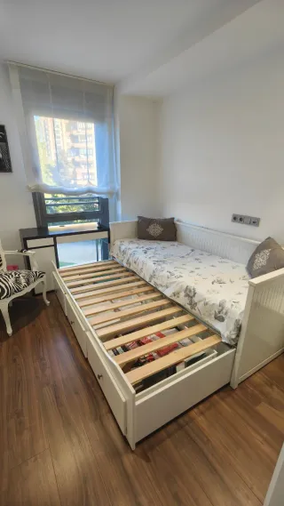 Cama extensible blanca Ikea