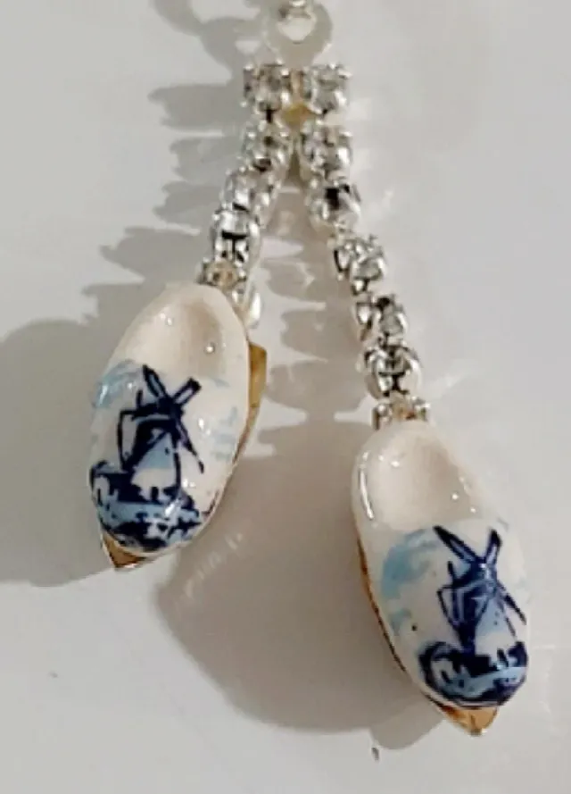 Zuecos Holandeses Azules y Blancos