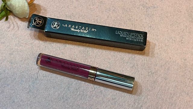 pinta labios Anastasia Beverly Hills