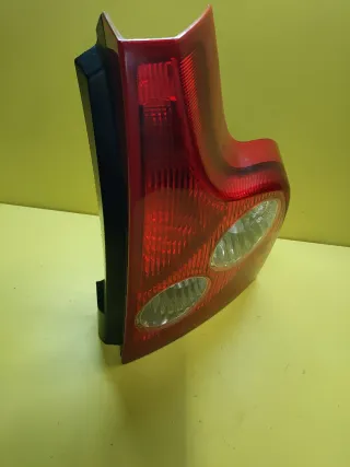 PILOTO TRASERO DERECHO VOLVO XC90 XC-90