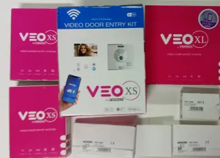 Lote Kit Fermax XL WiFi + 2 Monitores XS +...