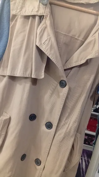 Gabardina Stradivarius S oversize beige/azul