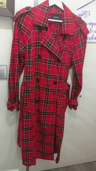 Gabardina cuadros oversize Stradivarius Talla S