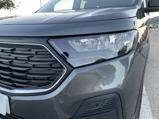 FORD GRAND TOURNEO CONNECT 2025