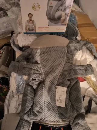 Mochila Ergobaby Omni Breeze + Funda Impermeable