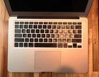 Mac book air 2017 , muy buen estado