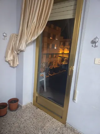 Ventana 120x144 y Puerta 84x210