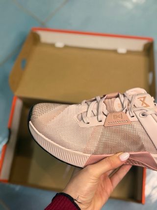 Nike Metcon 10 per CrossFit oro/rosa