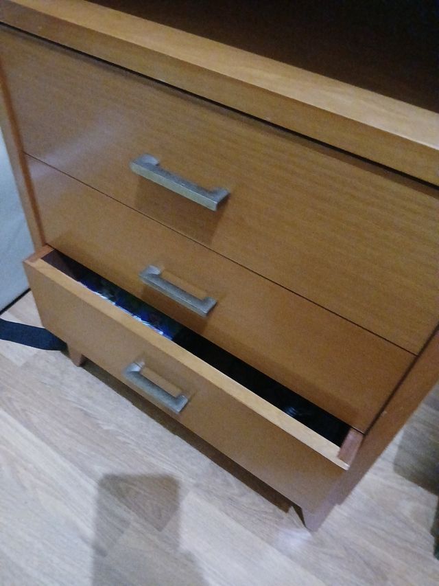 Mesilla auxiliar de madera con cajones