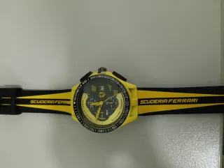 Reloj Ferrari SCUDERIA FERRARI Negro/Amarillo